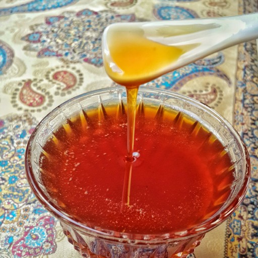 شیره انگور تازه درجه 1 ملایر(900گرم)